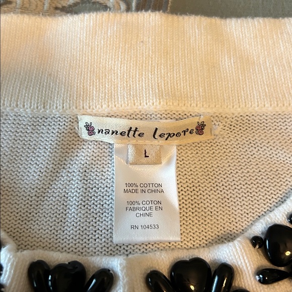 Nanette Lepore - White Cotton Cardigan with black beadwork. Size L - Picture 5 of 10
